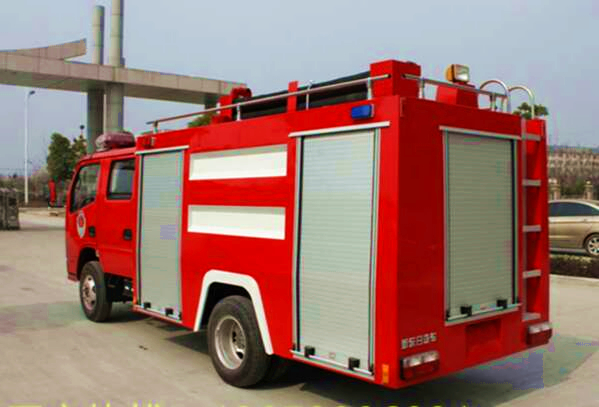 3吨东风福瑞卡水罐消防车